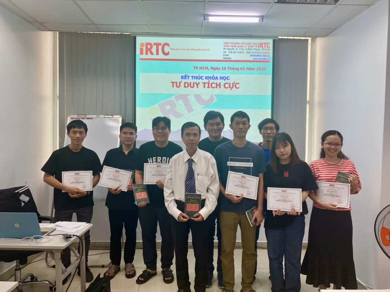 CÔNG TY TỔ CHỨC KHÓA HỌC “TƯ DUY TÍCH CỰC” CHO NHÂN VIÊN NGÀY 12 & 19/01/2025 